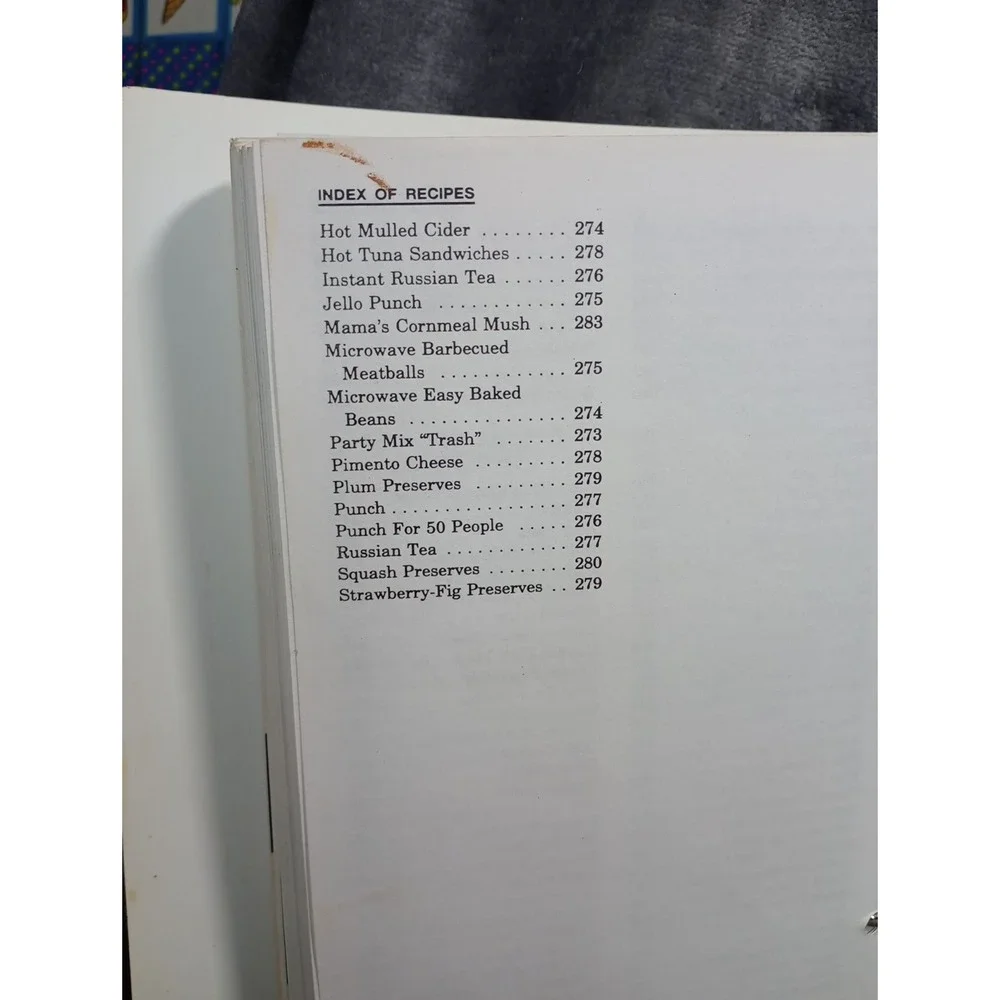 Favorite Recipes of The Tom Snyder Family Cookbook, Snyder Farm Trinity, NC 1994
